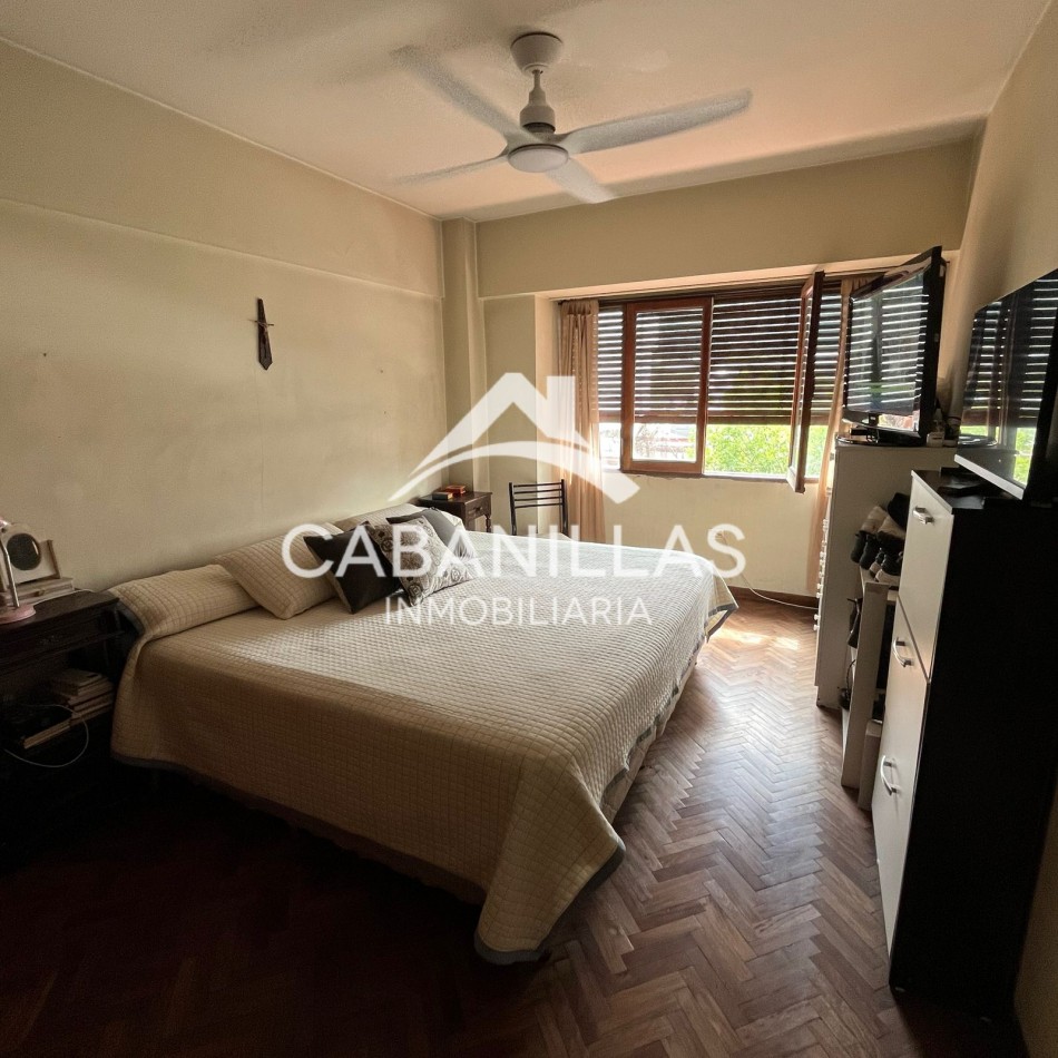 Departamento de 3 dormitorios con cochera y balcon en el Barrio Centro de la ciudad de Salta