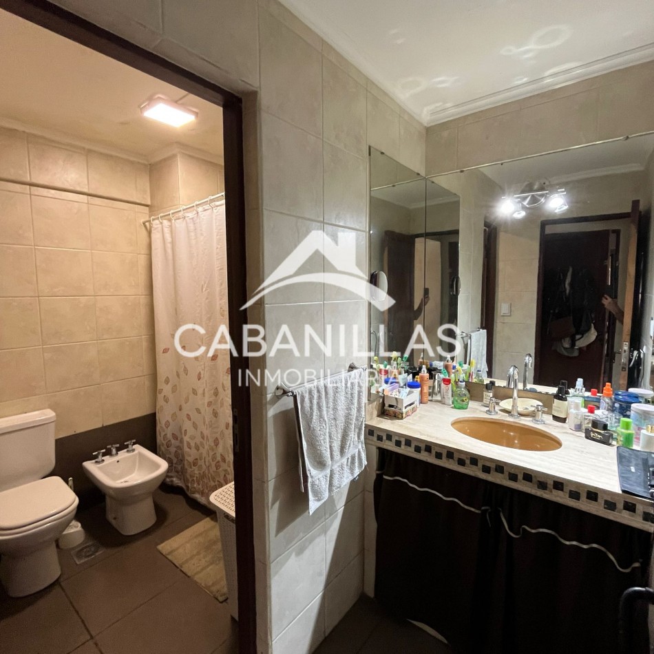 Departamento de 3 dormitorios con cochera y balcon en el Barrio Centro de la ciudad de Salta